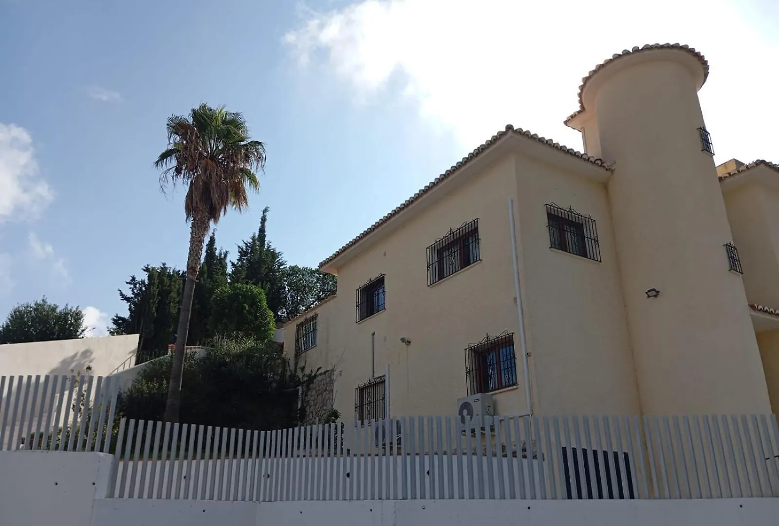 4 Bedroom Villa In Benalmádena